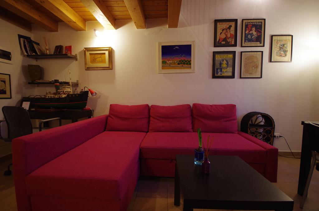 Apartmán Piazzetta Santa Barbara Bari Pokoj fotografie