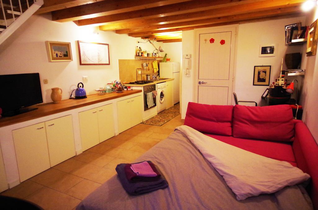 Apartmán Piazzetta Santa Barbara Bari Pokoj fotografie